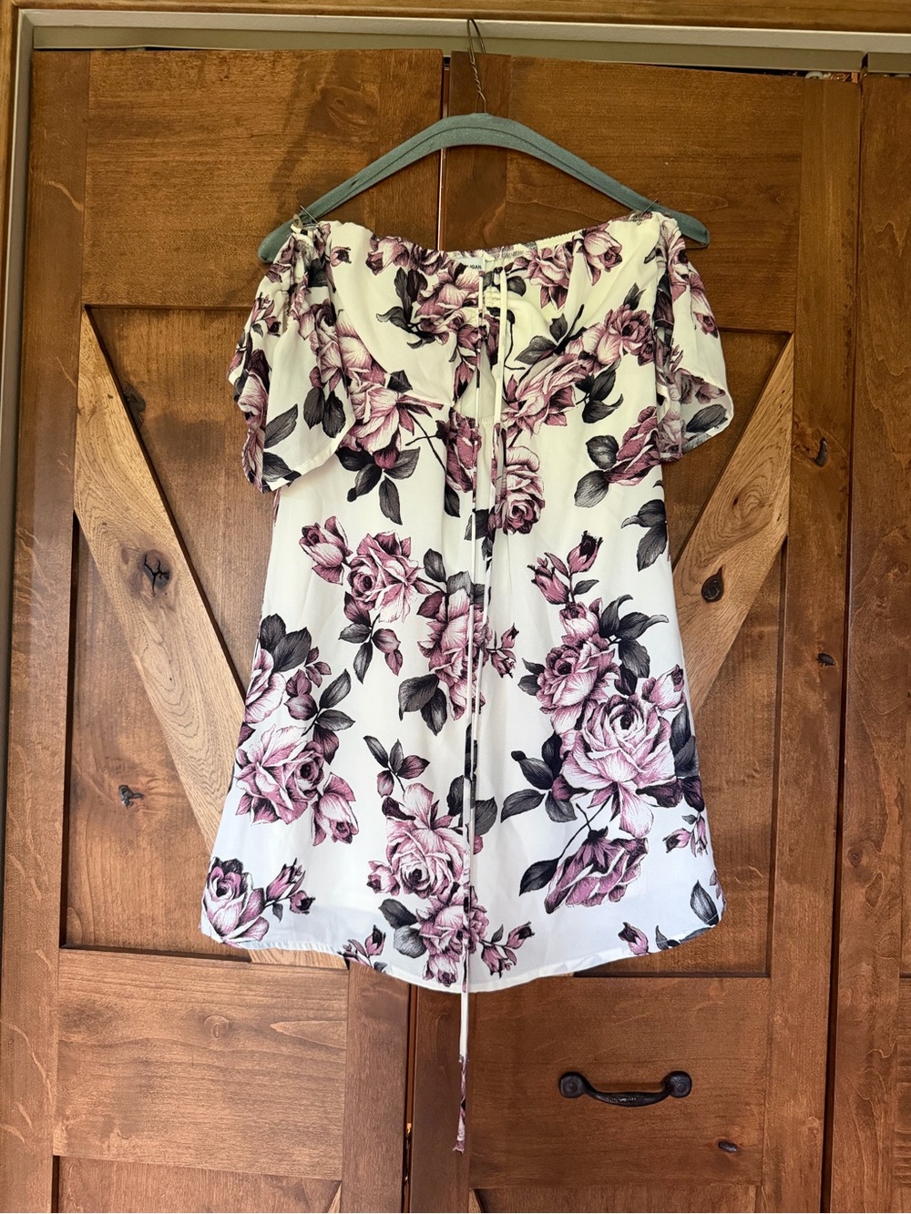 Floral Off-Shoulder dress - White with Pink Roses
